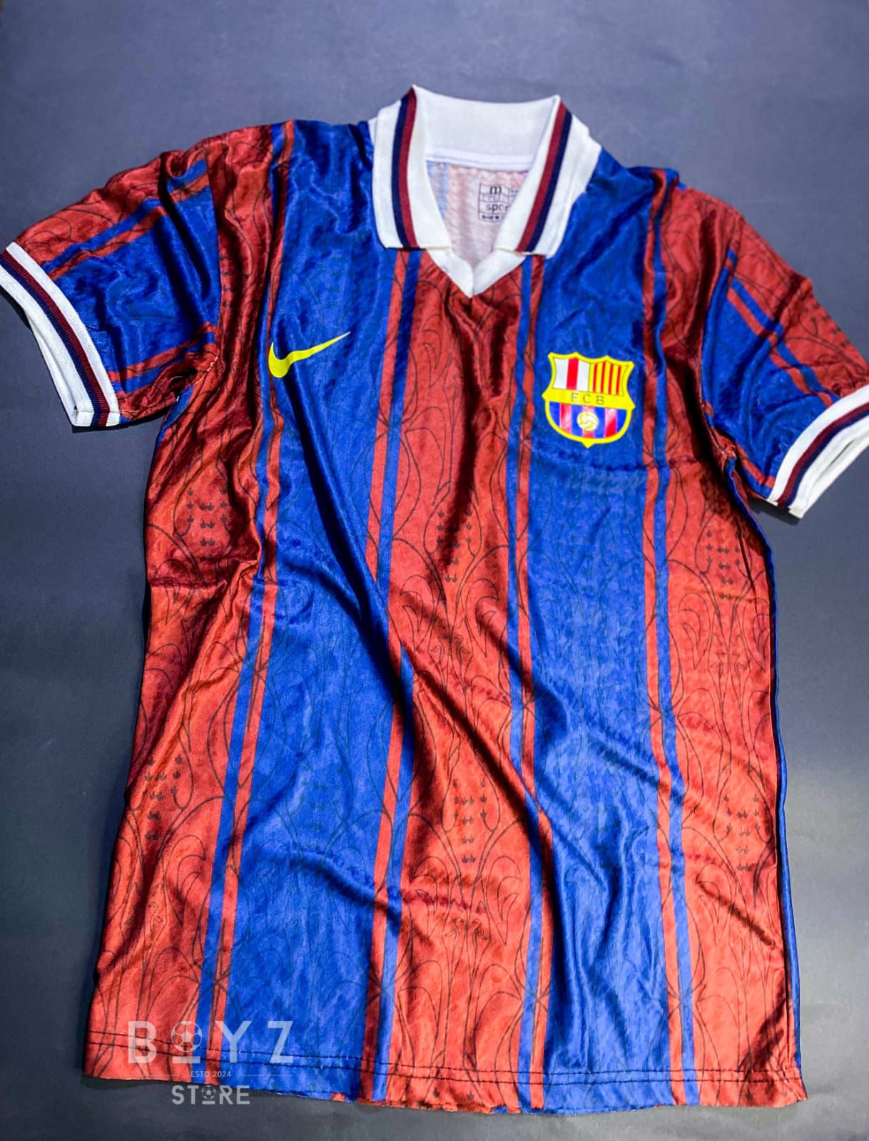 تيشيرت برشلونه الكلاسيك